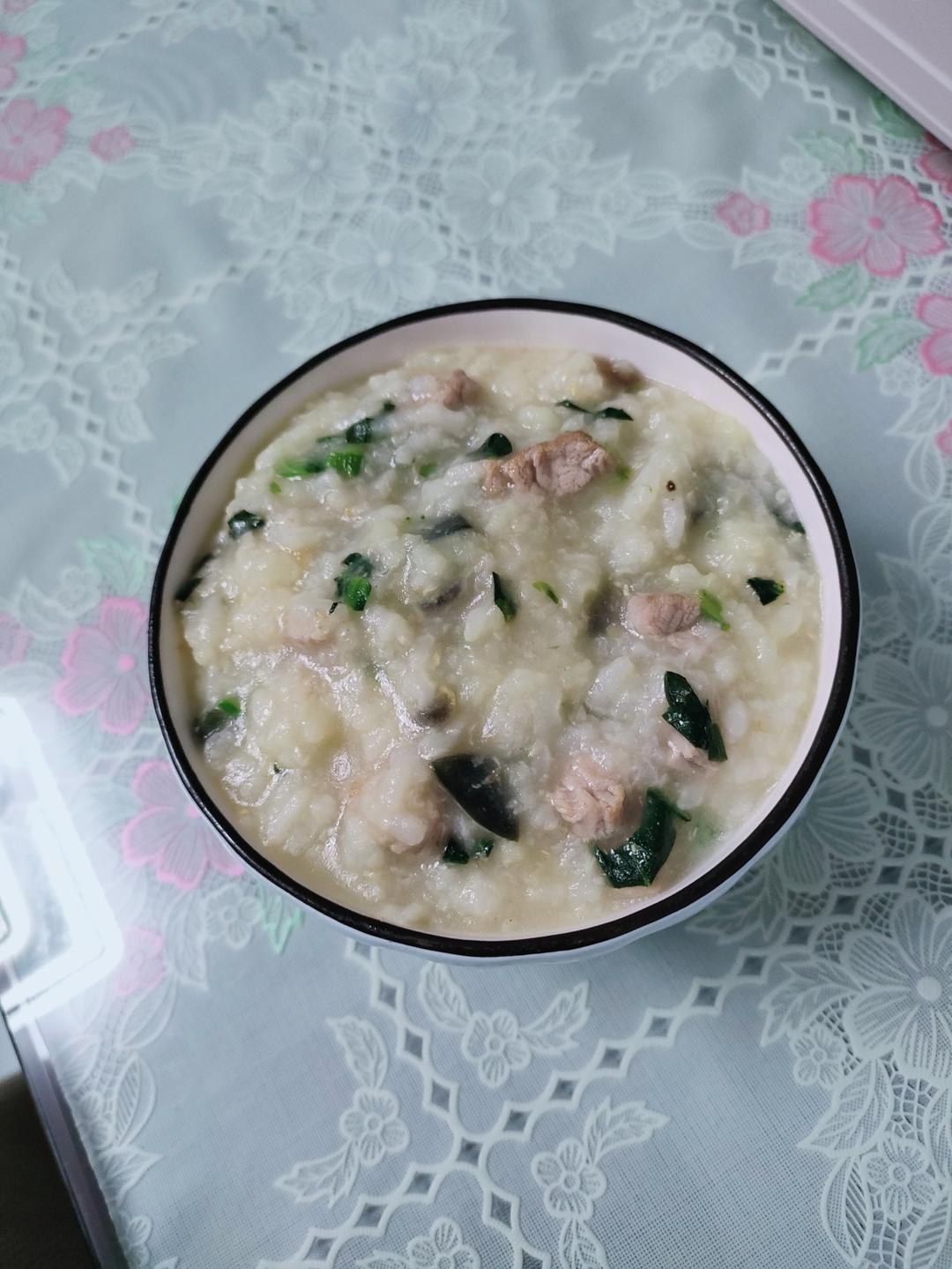 妈妈👩教我做的皮蛋瘦肉粥🥣简单快捷美味😋