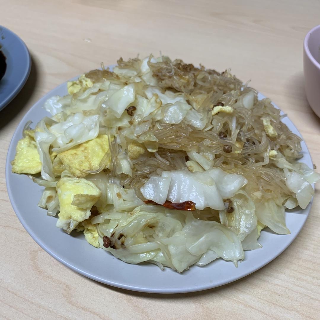 包菜粉丝炒鸡蛋