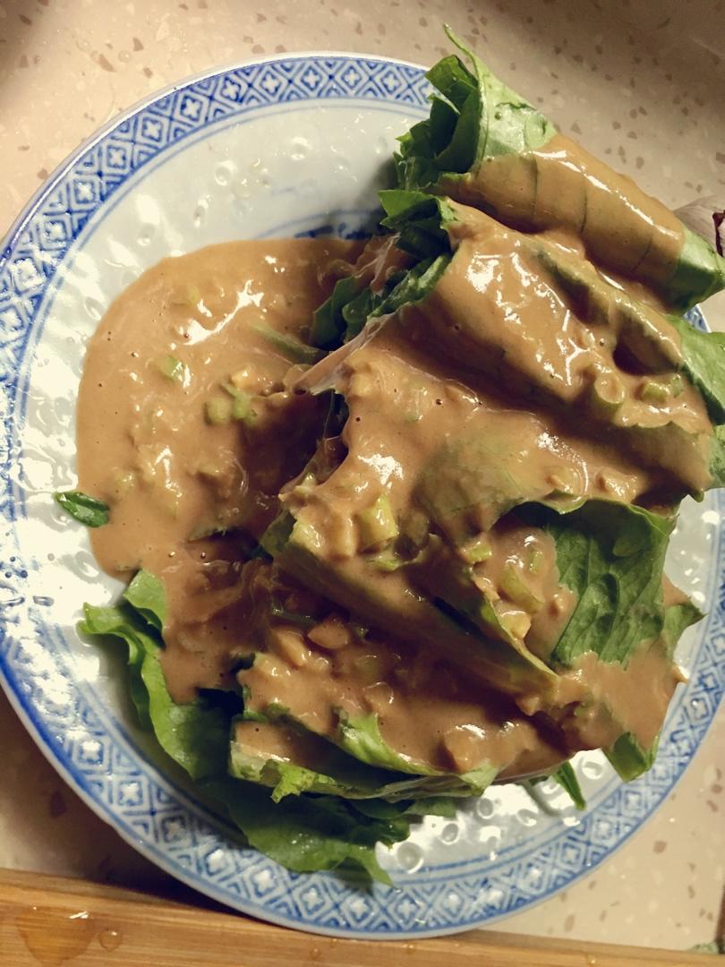 夏天来了--麻酱油麦菜