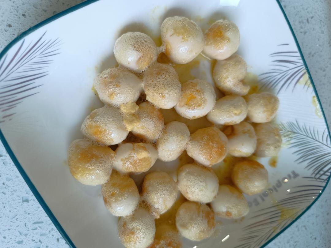 加了鹌鹑蛋后，这盘红烧肉，美味的逆天啦——鹌鹑蛋烧肉（孔瑶食谱）