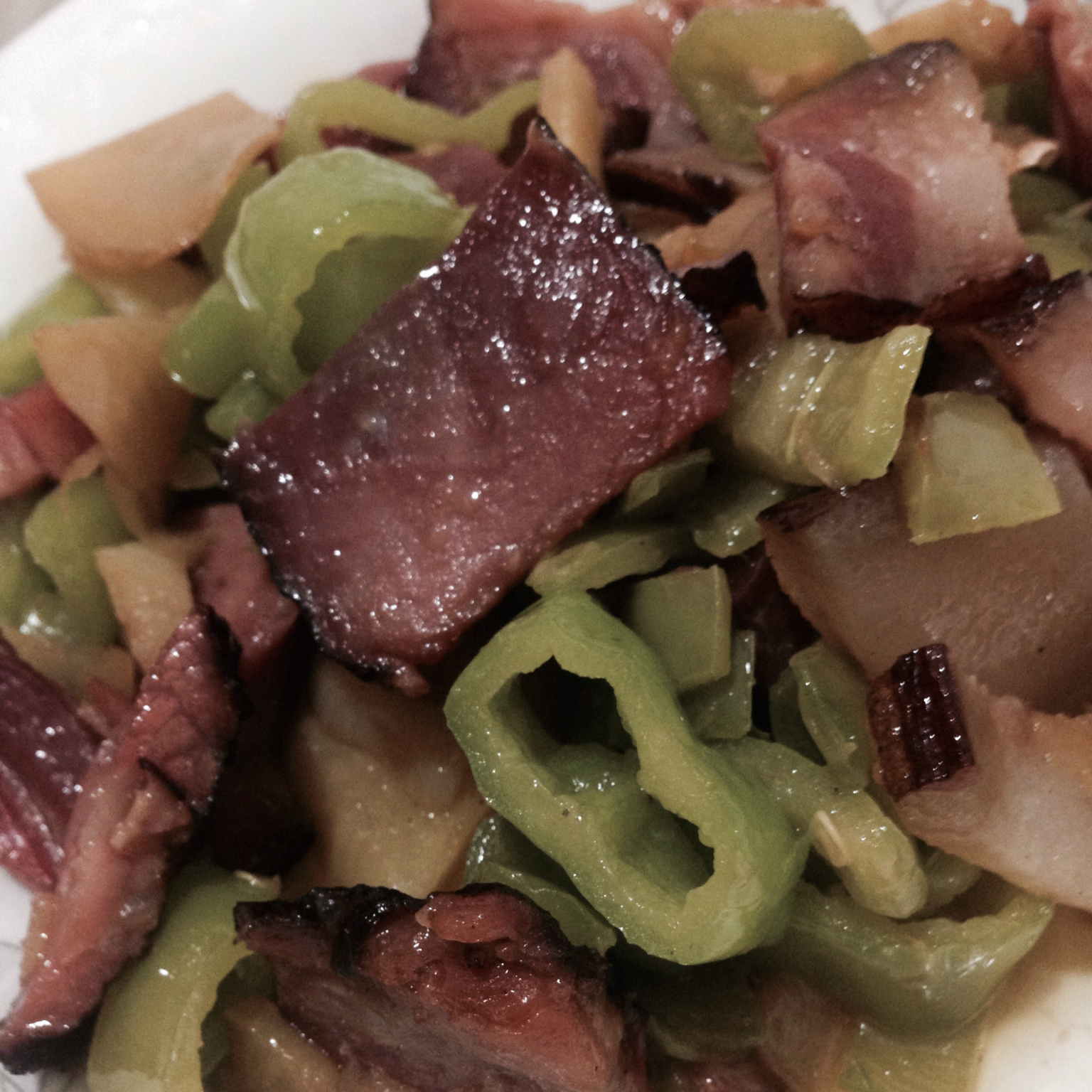 家常菜之辣椒炒熏肉