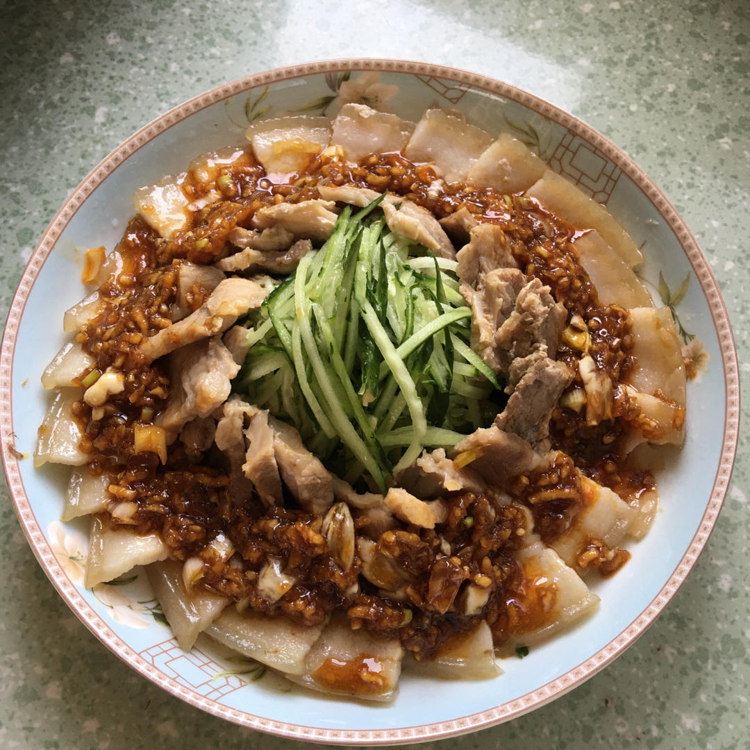 【蒜泥白肉】