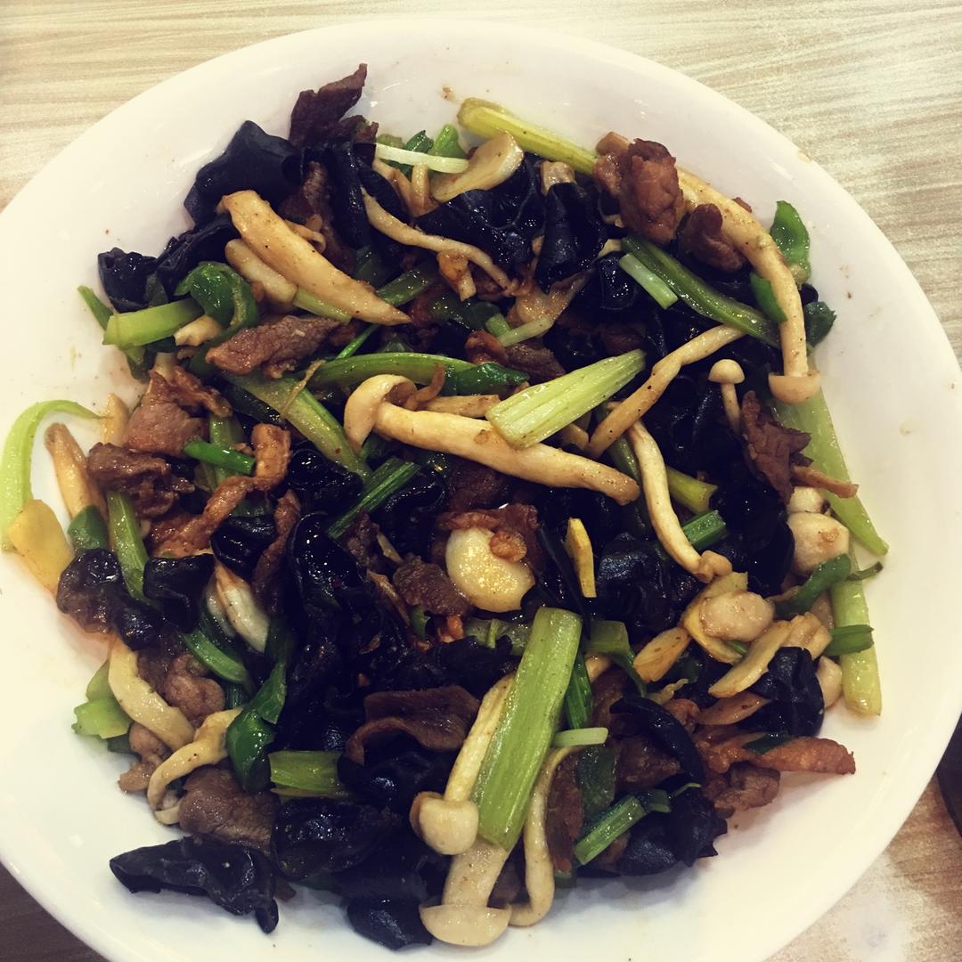 小菇甜椒炒肉丝