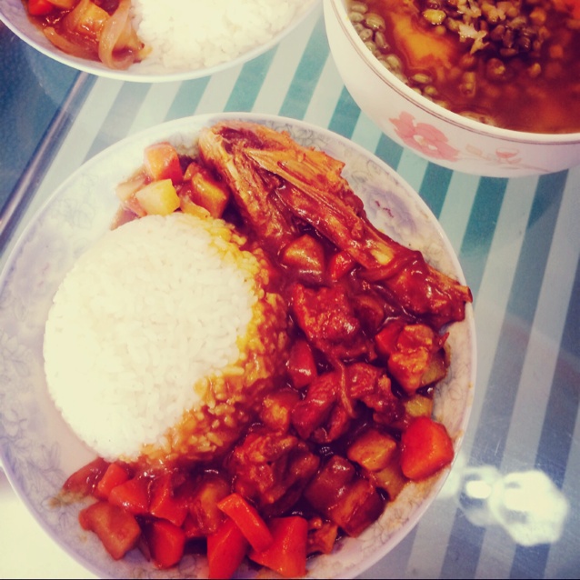 咖喱风熊猫吃翔