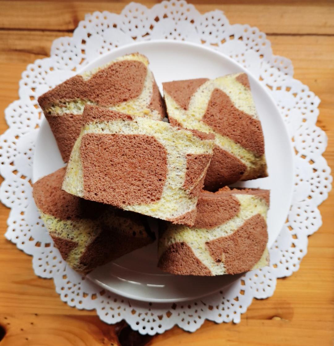 长颈鹿花纹奶油蛋糕卷——朴素的蛋糕卷也生动形象了哦