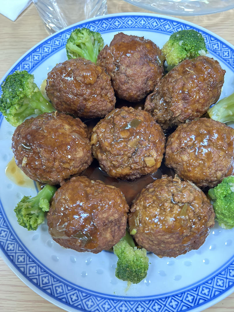 四喜丸子（红烧狮子头）