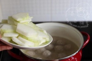 冬瓜汆丸子汤的做法 步骤9
