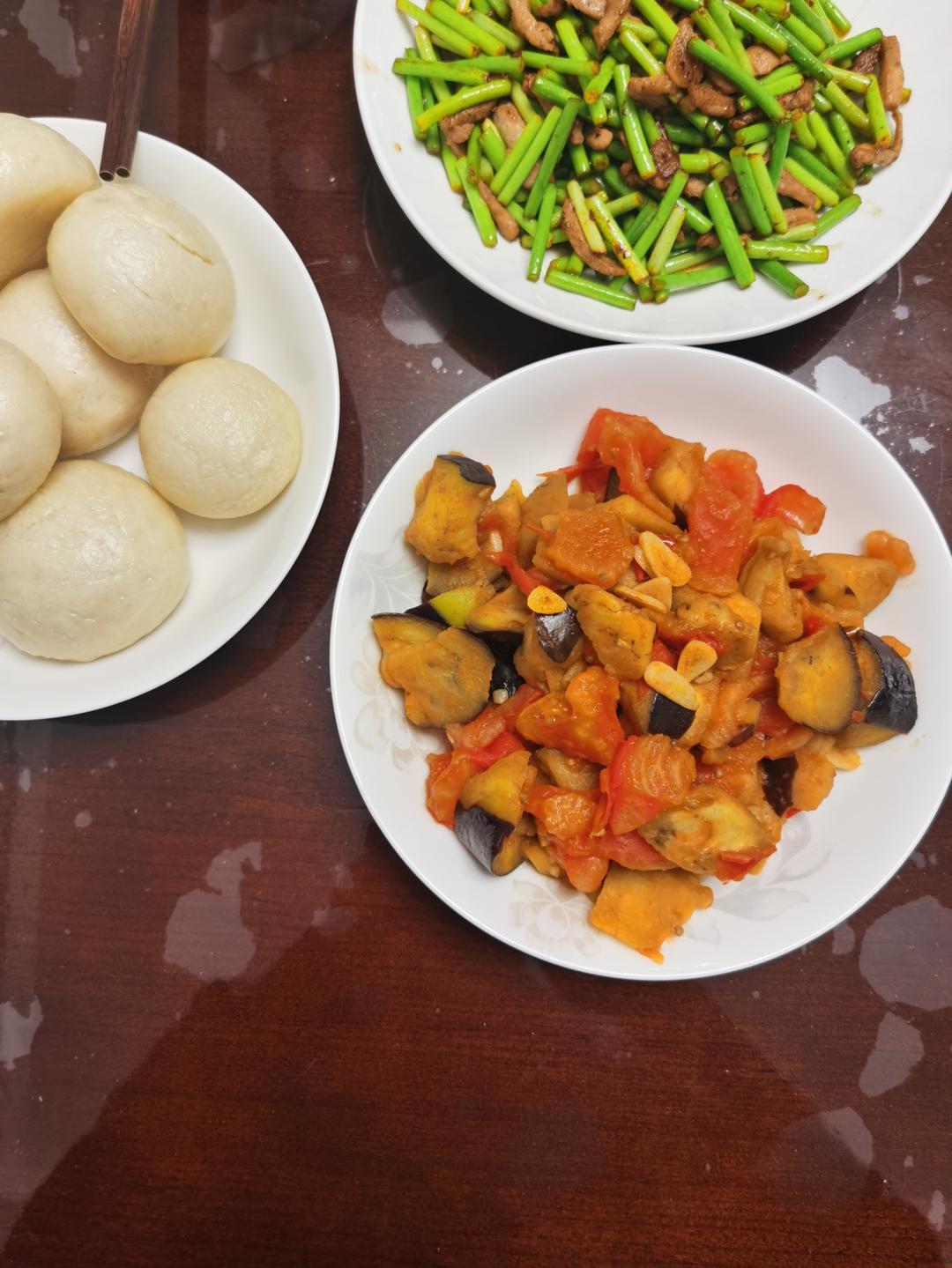 简单易做的下饭菜－蒜苔炒肉