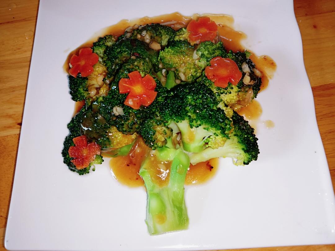 好吃到爆的耗油蒜蓉西兰花(从不修图，喜欢请关注)