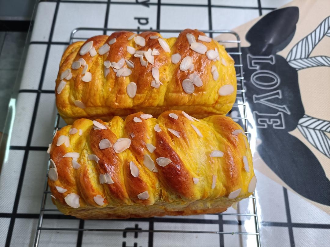 双倍美味南瓜吐司（双重南瓜，美味加倍）