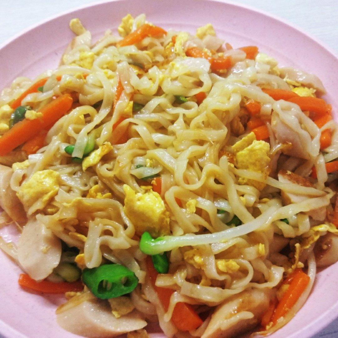 路边摊风味炒方便面