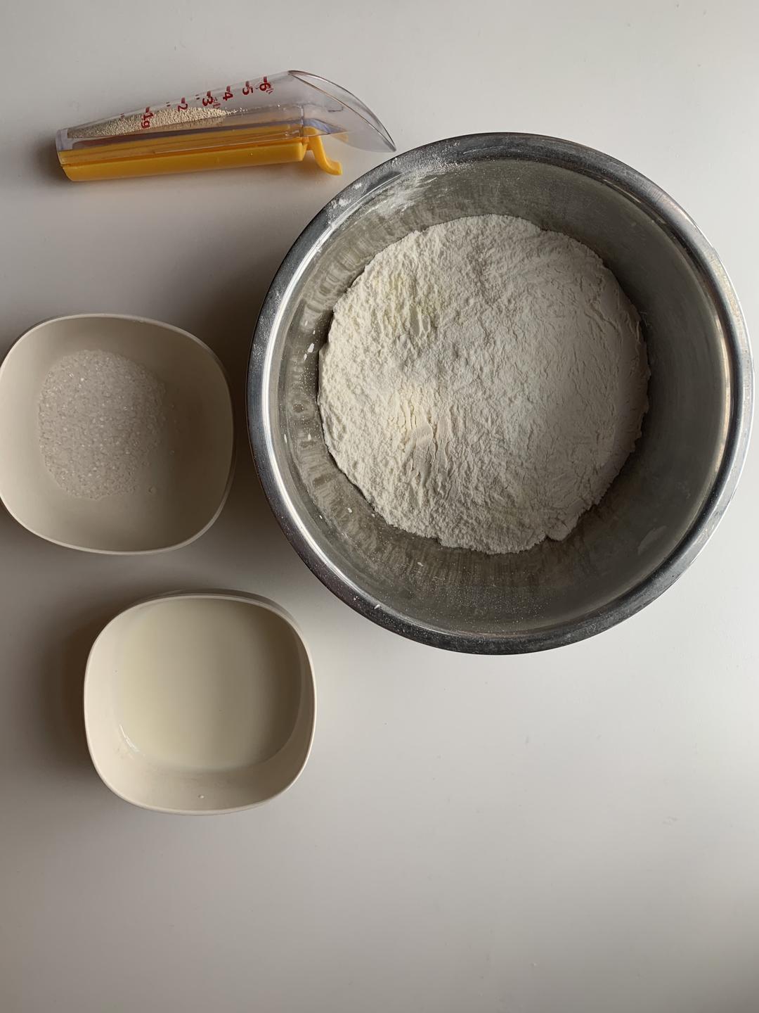 纯奶手撕吐司的做法 步骤1