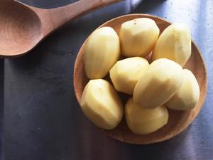 土豆“蒸”简单的做法 步骤1