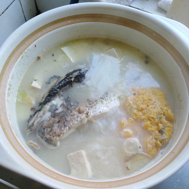豆腐鲫鱼汤，奶白色好看又好吃！