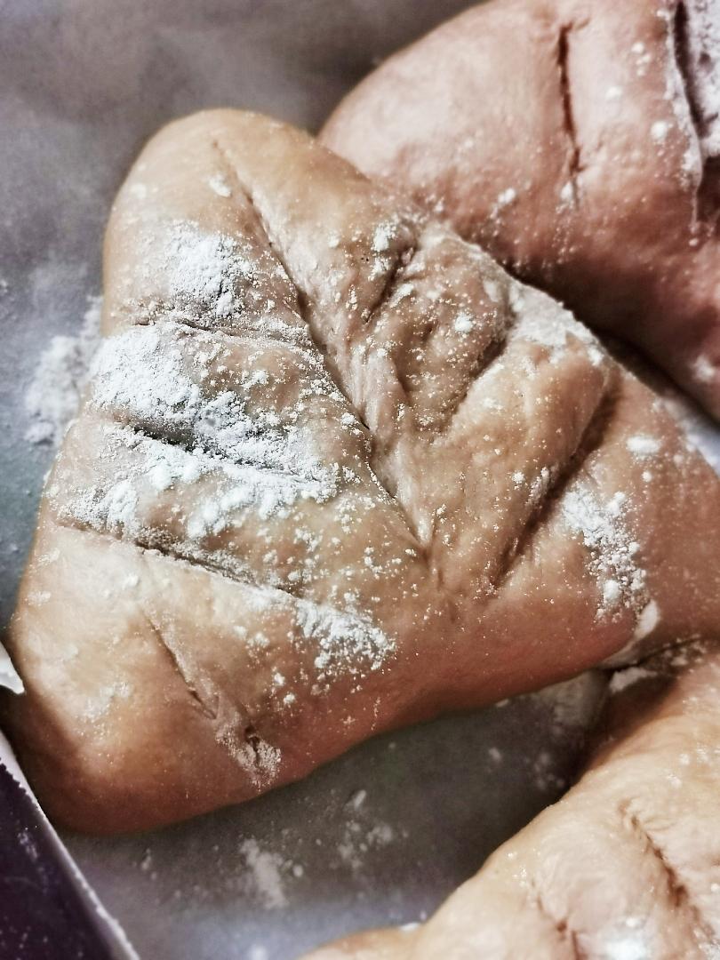 芋泥/咸蛋黄肉松软欧包的做法