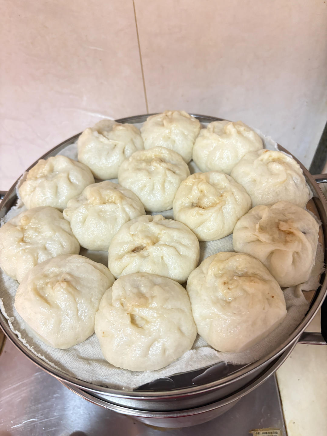 茄子酱肉包子