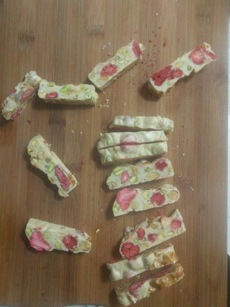 冻干水果牛轧糖