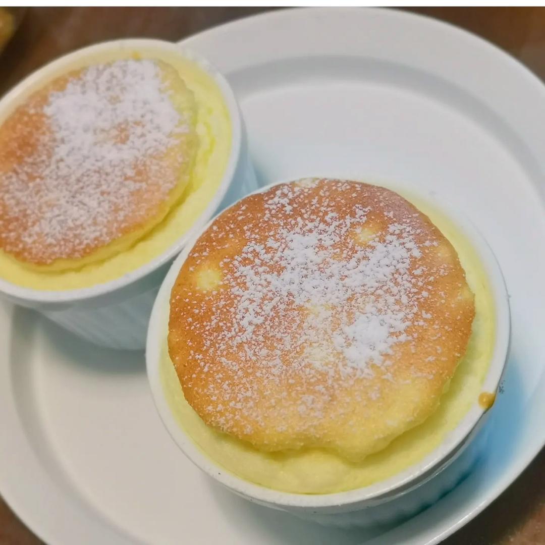 烤舒芙蕾一定要用瓷碗吗？内壁一定要抹黄油砂糖吗？——西式美食（四十一）