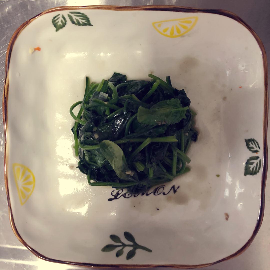 快手素菜—炒菠菜苗