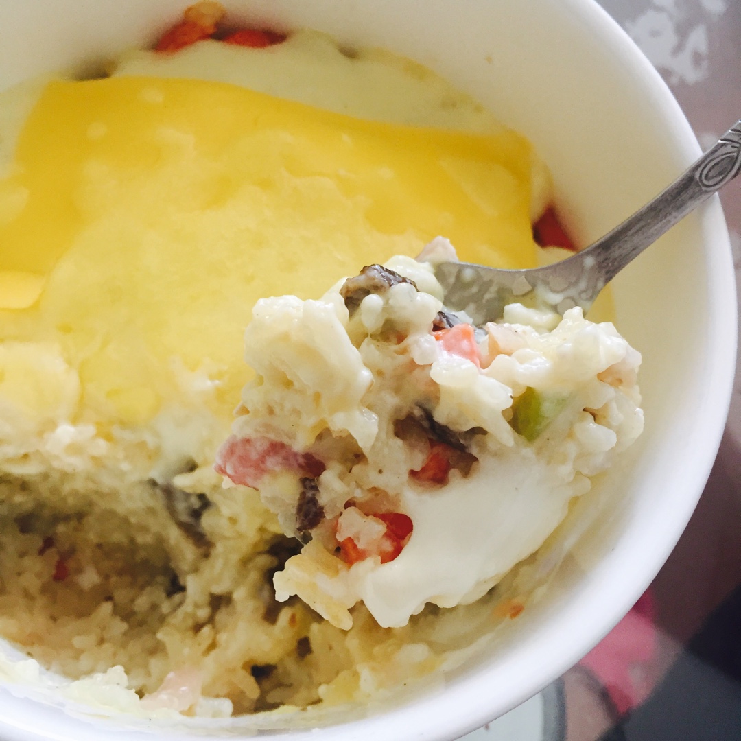 海鲜焗饭 Seafood Fried Rice with Cheesy Topping