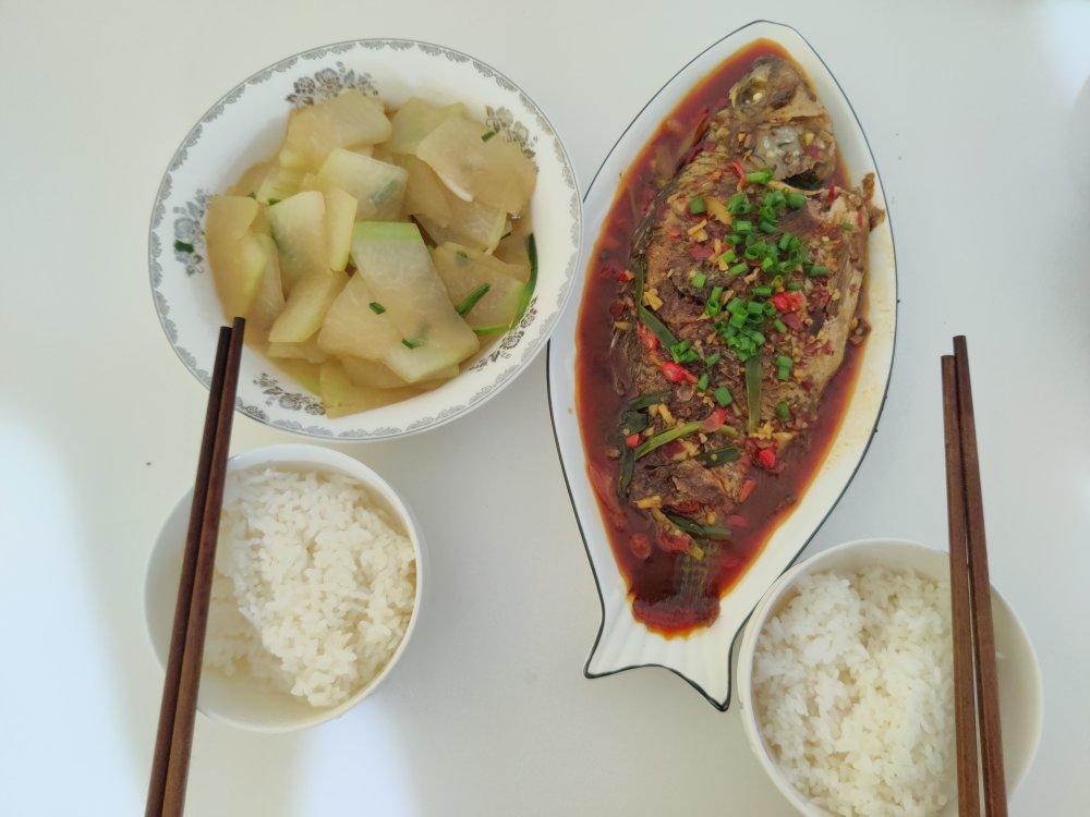 红烧鲫鱼