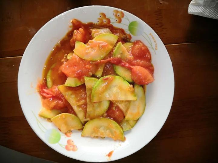 林雨昕昕分享作品 2020年08月31日#早餐612020年8月31日#番茄炒熊瓜