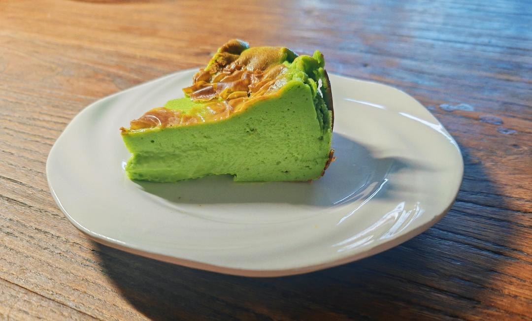 搅一搅就成功的开心果巴斯克芝士蛋糕！