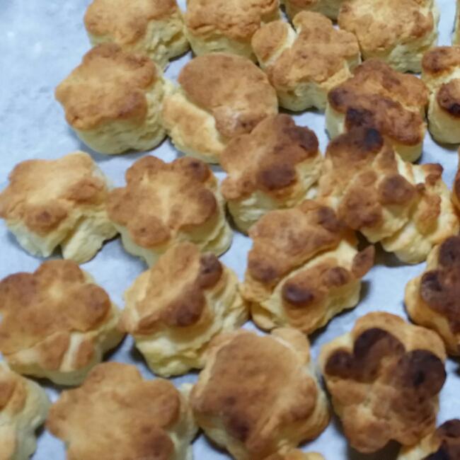 极简奶油松饼/Cream Biscuits（scones）