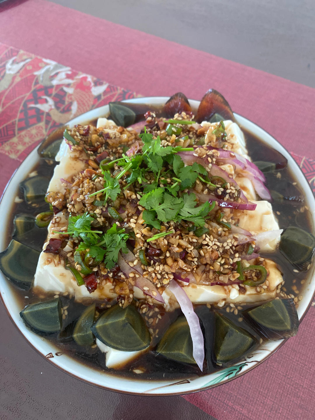 皮蛋拌豆腐