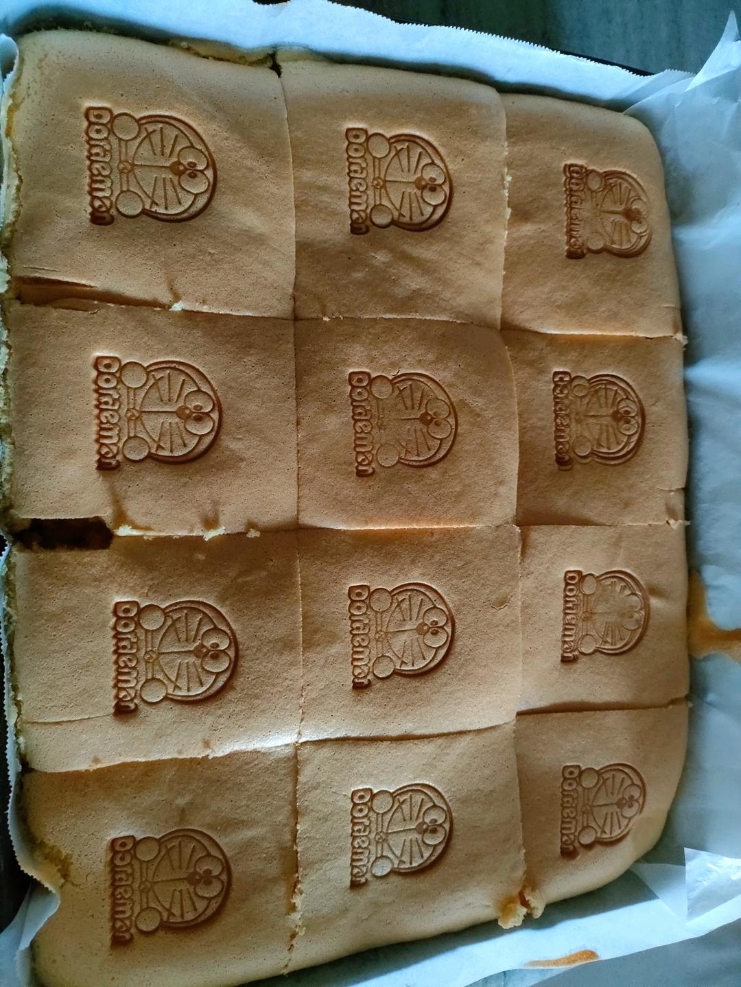 咸蛋黄芝士流心古早蛋糕