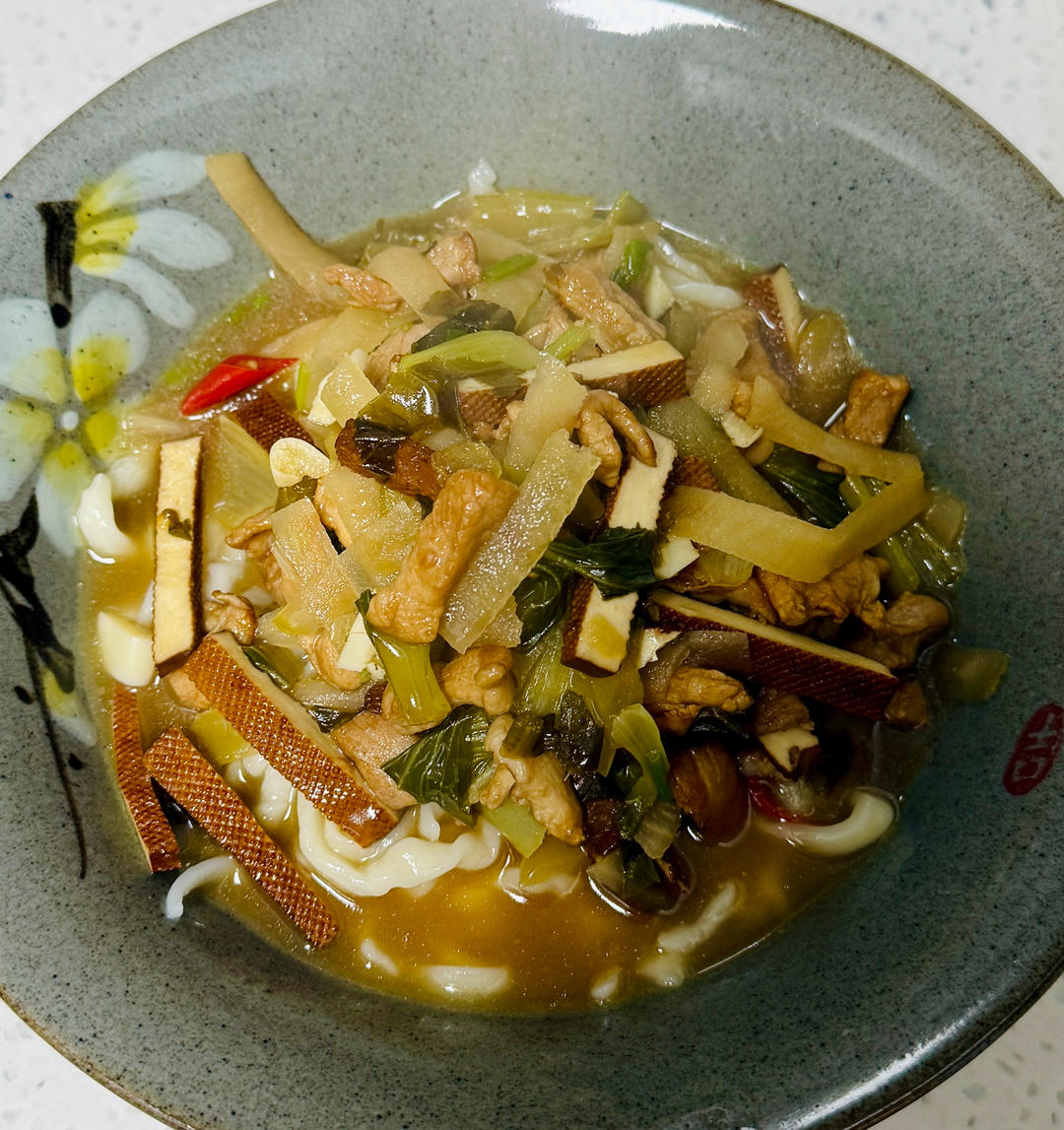 酸菜肉丝面的做法