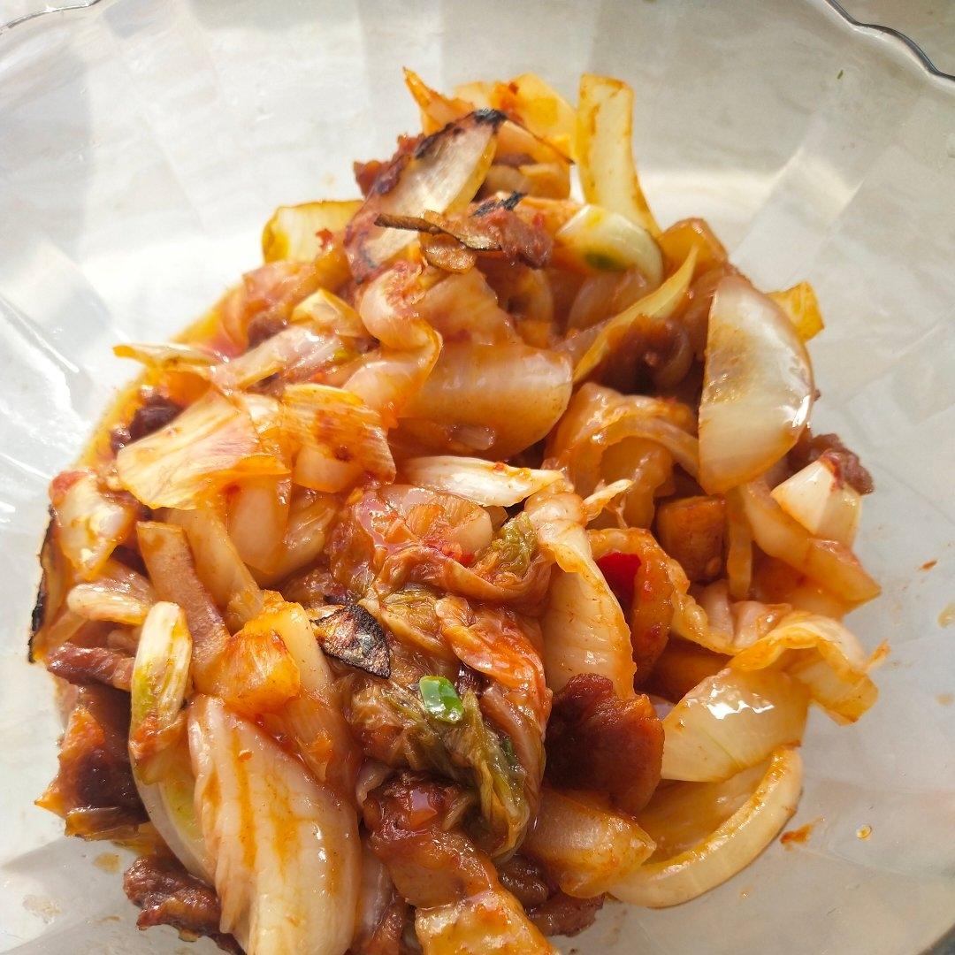 辣白菜炒五花肉