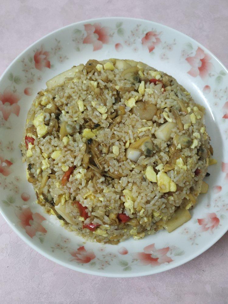 泰式红咖喱海鲜炒饭