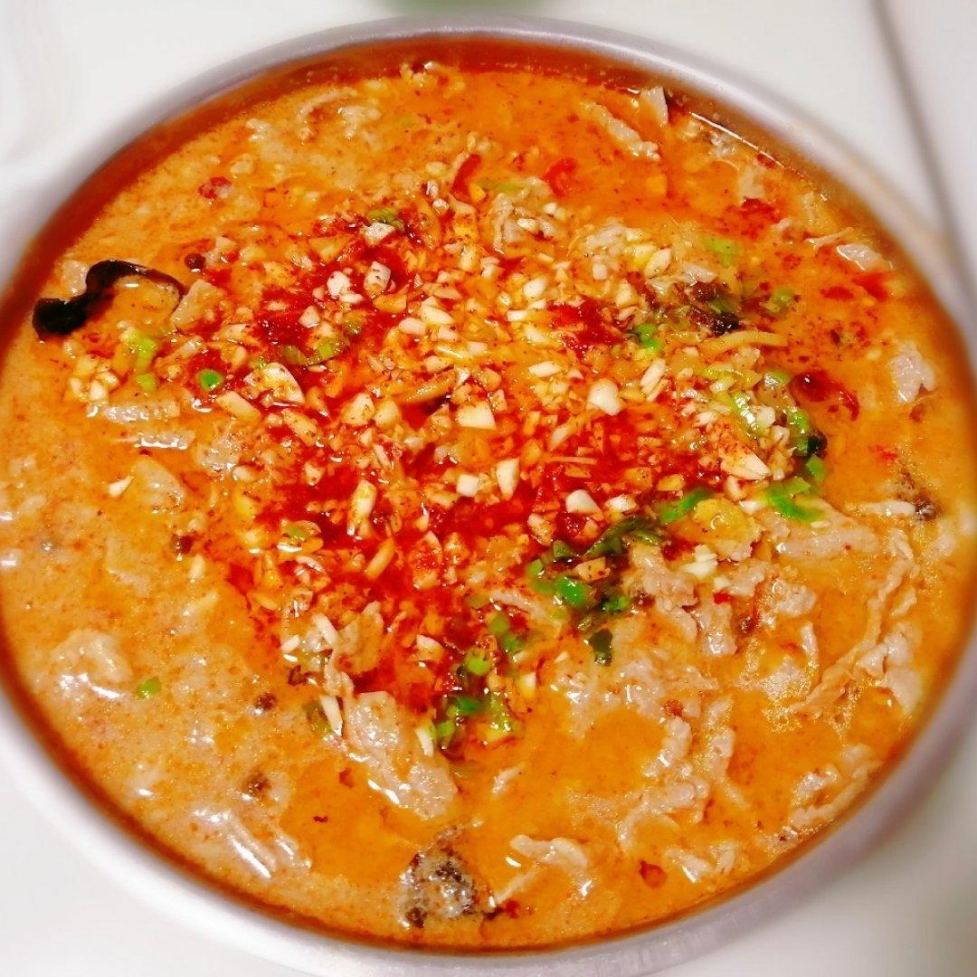 厨师长教你：“水煮肉片”的正宗做法，这味道真的很四川