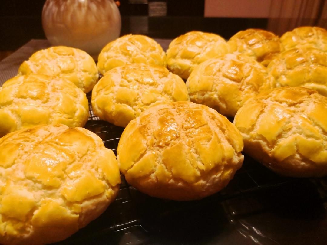 好吃到炸裂的港式菠萝包（附带制作酥皮的小视频）