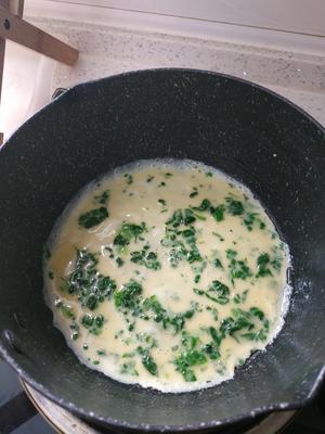 青菜鸡蛋卷（辅食）的做法 步骤3