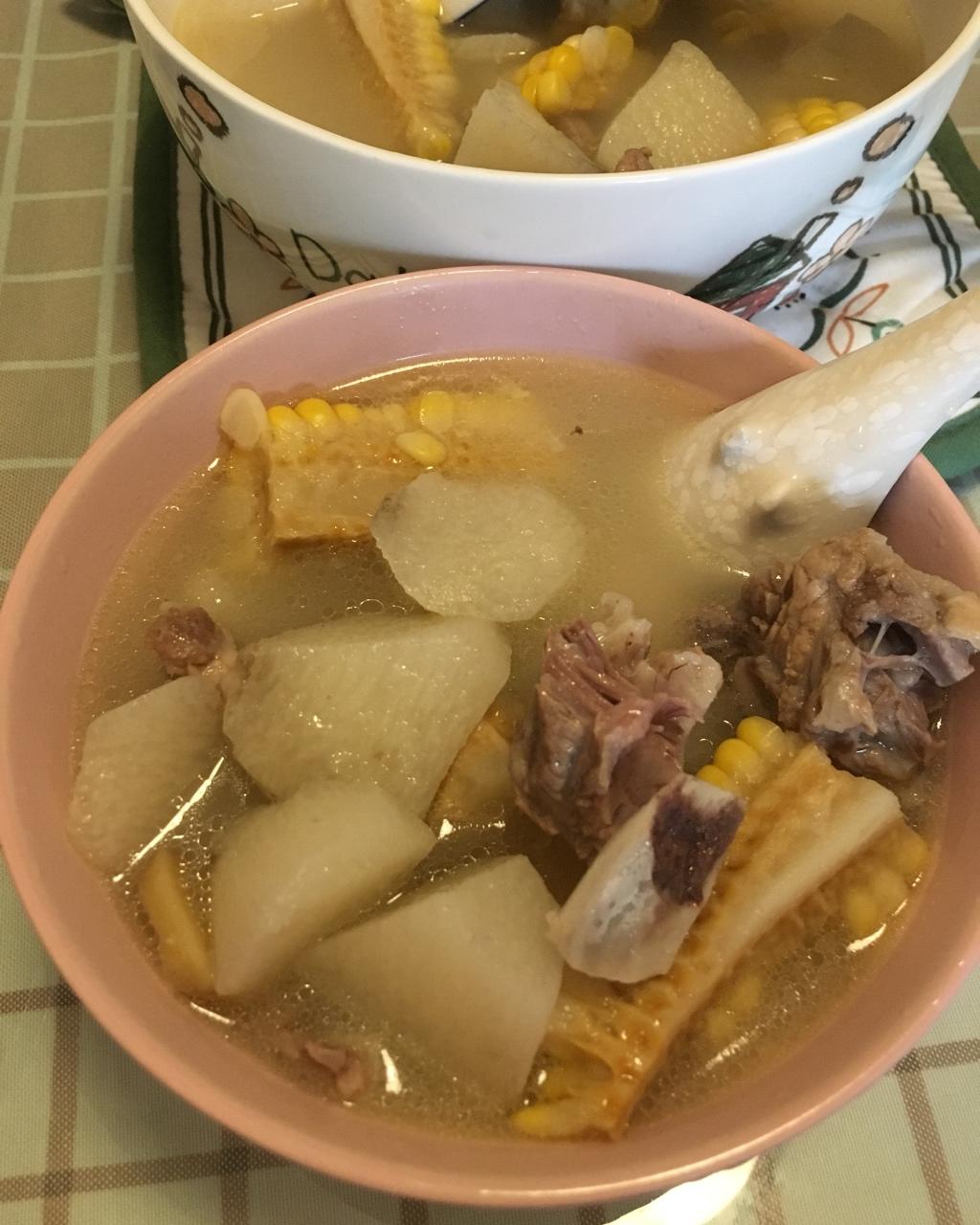山药玉米排骨汤
