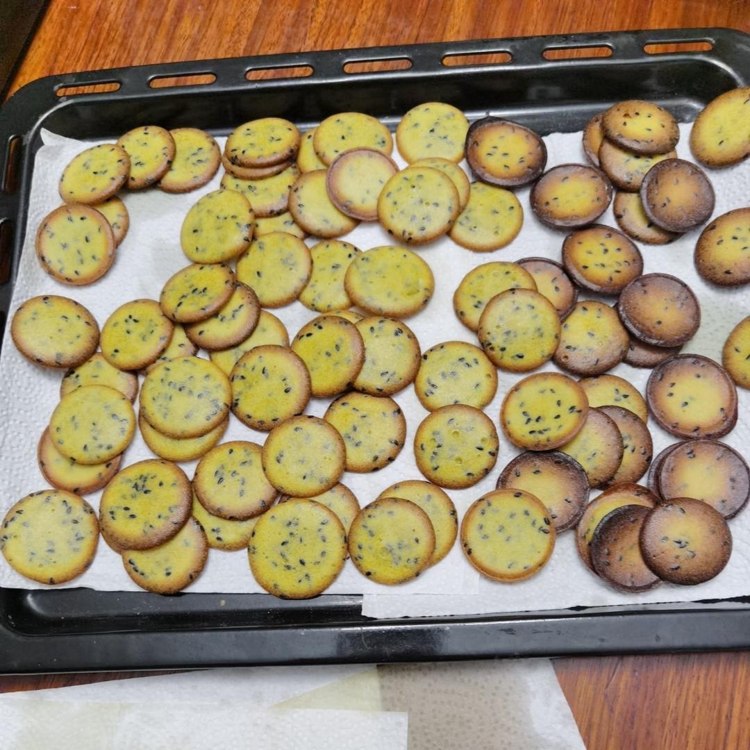 黑芝麻小饼干