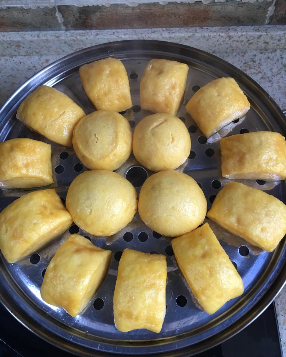 自然开花的南瓜馒头（刀切馒头和南瓜造型）