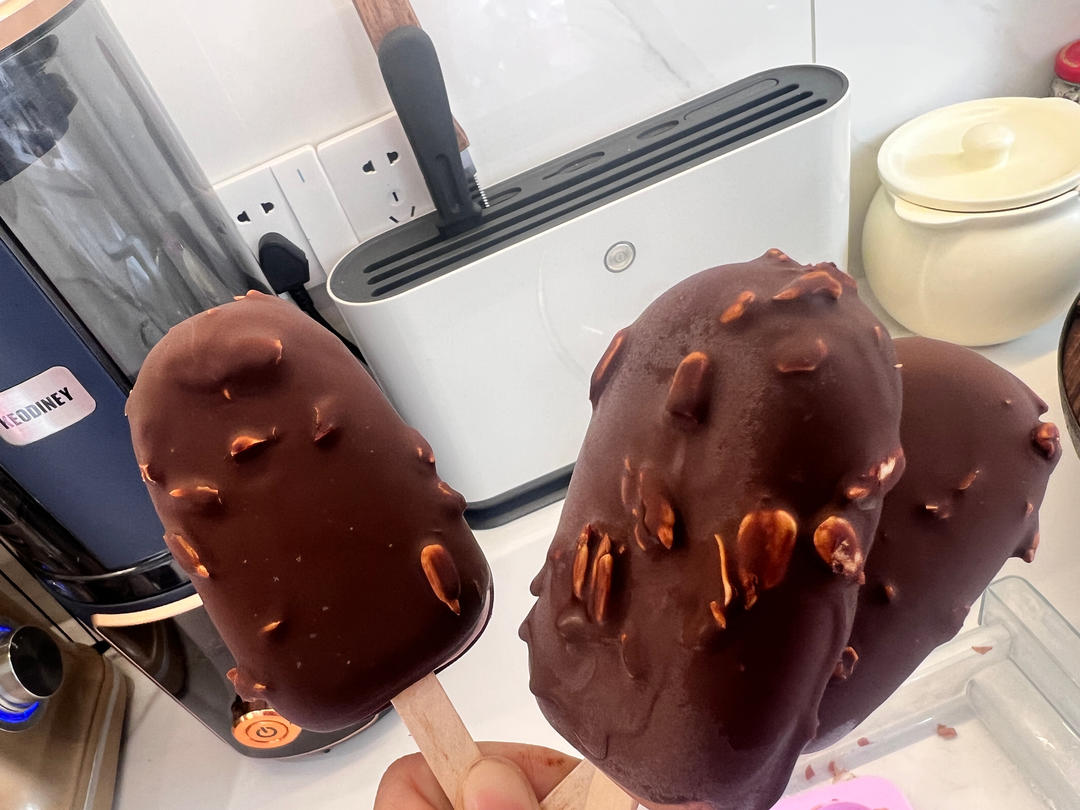 比梦龙还好吃❗️细腻顺滑❗️巧克力脆皮雪糕🍦