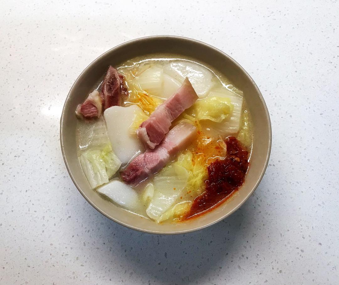 咸肉娃娃菜汤年糕 by wqy的做法