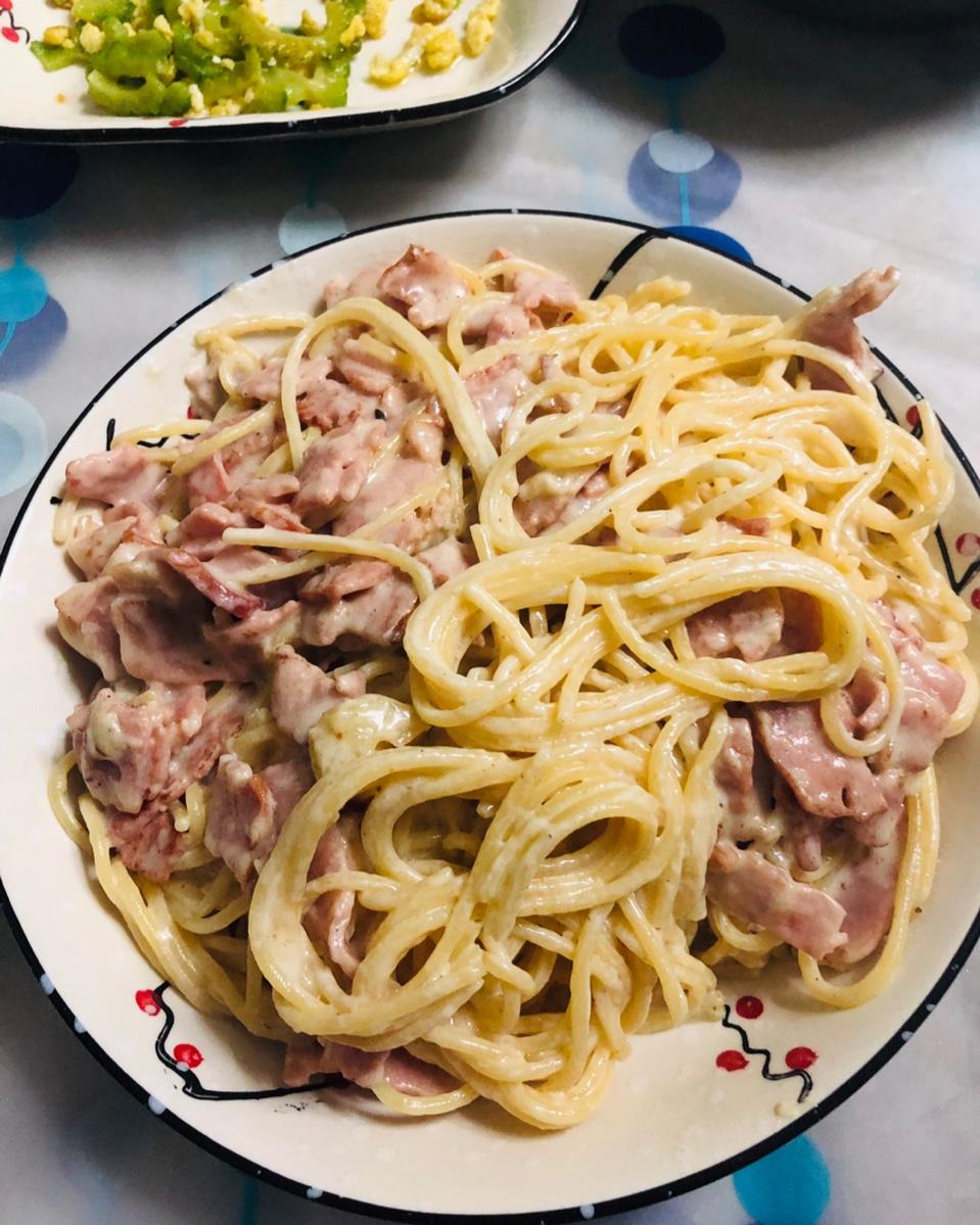 简单食--芝士培根意大利面