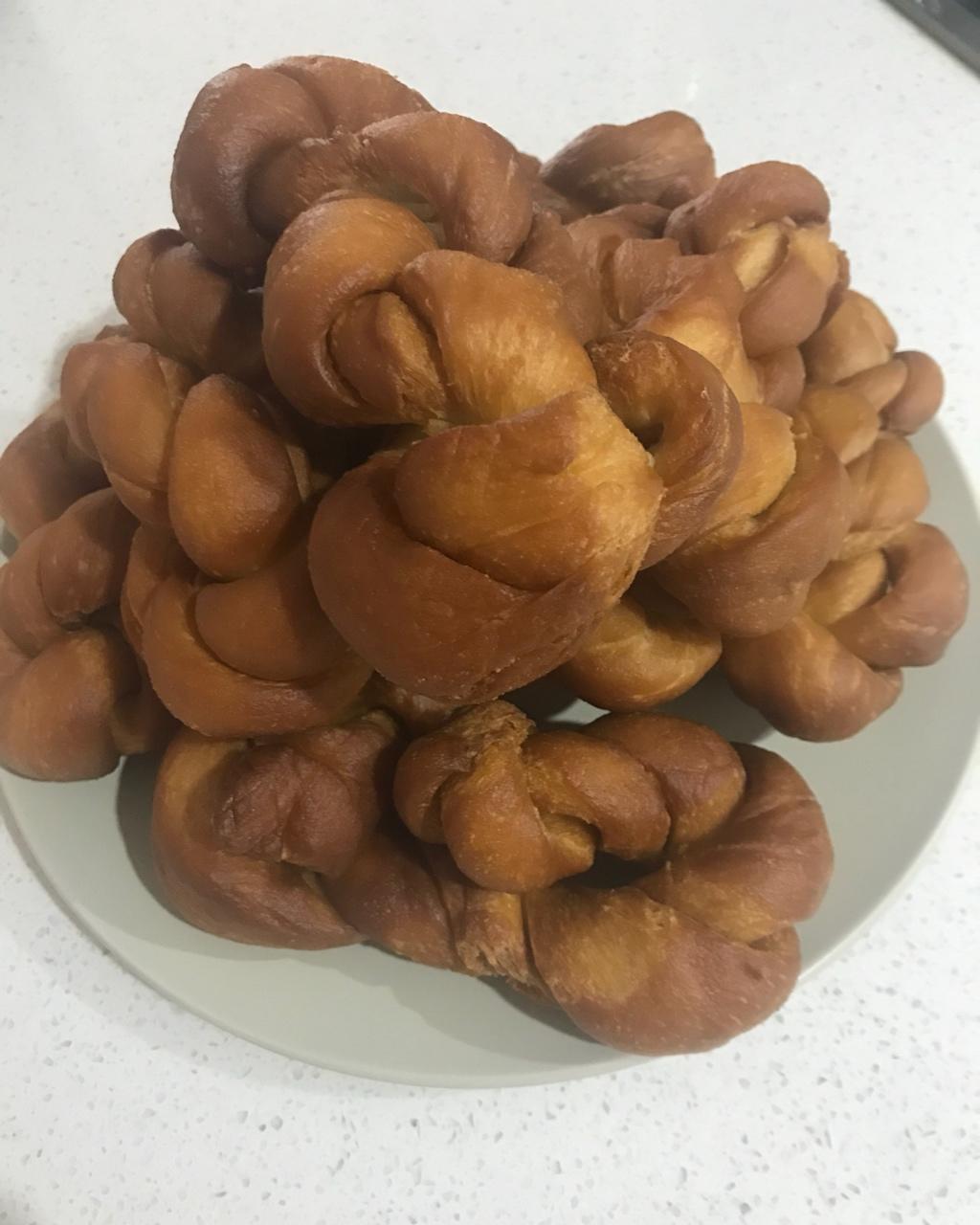 鲜奶软麻花