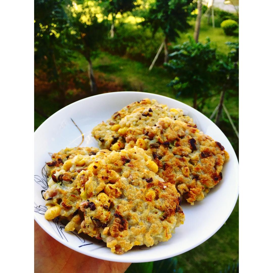 米饭鸡蛋饼