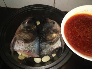 塔吉锅剁椒鱼头的做法 步骤8