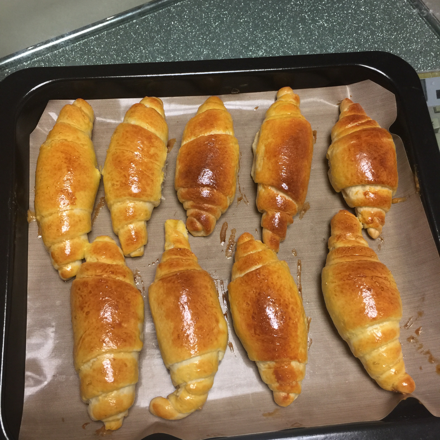 美味奶油卷餐包