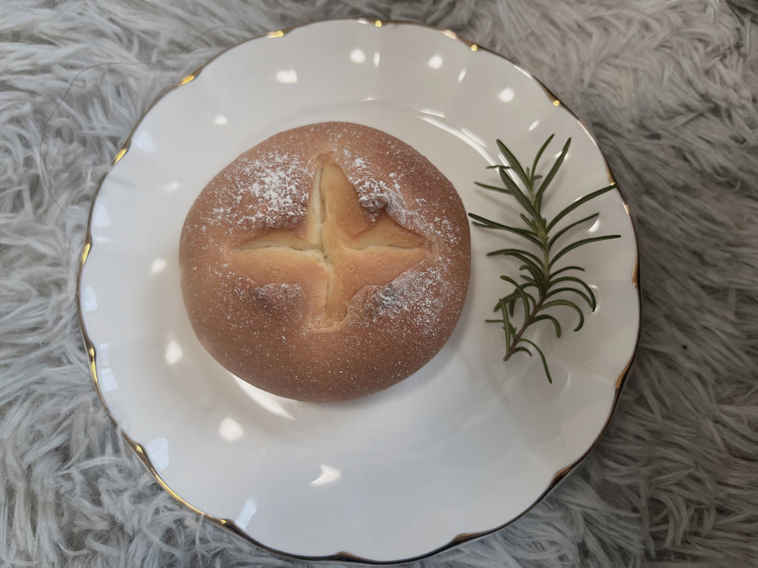 (超好吃的咸口面包）爆浆培根芝士面包