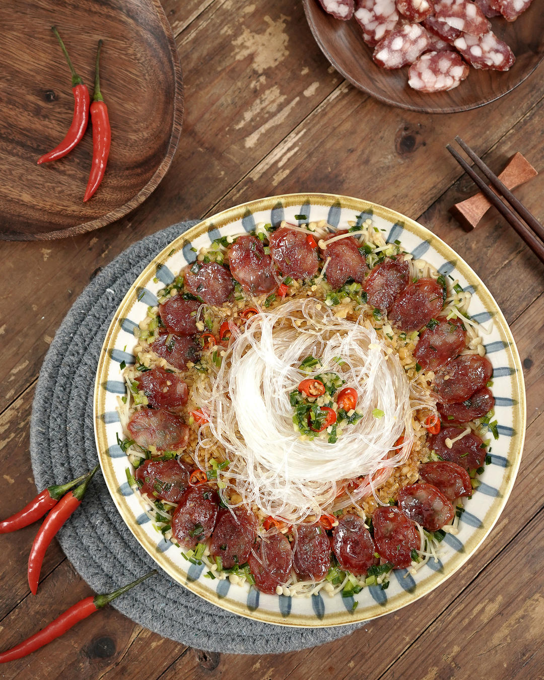 蒜蓉腊肠金针菇 | 绝不翻车！光波炉一蒸就搞定，好吃还管饱~的做法