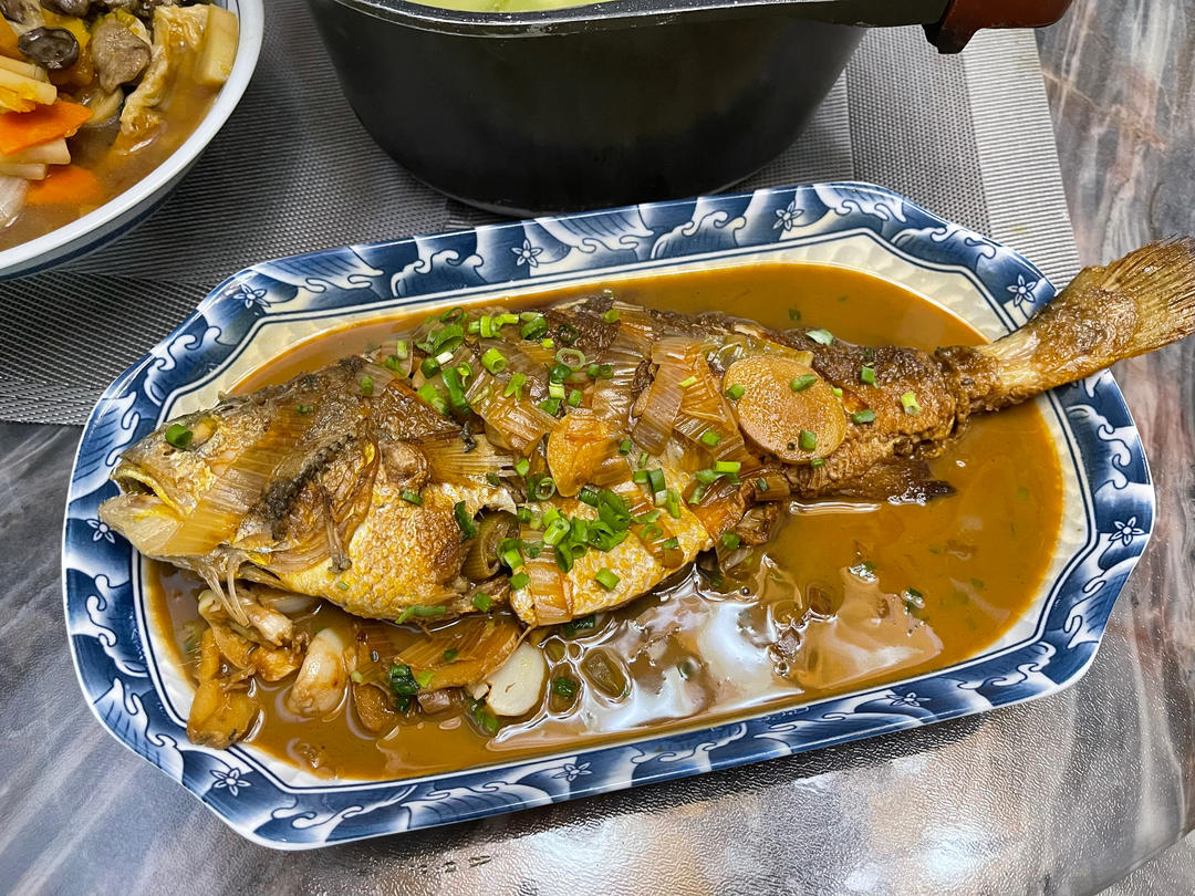 红烧黄鱼—鱼皮不破的小窍门