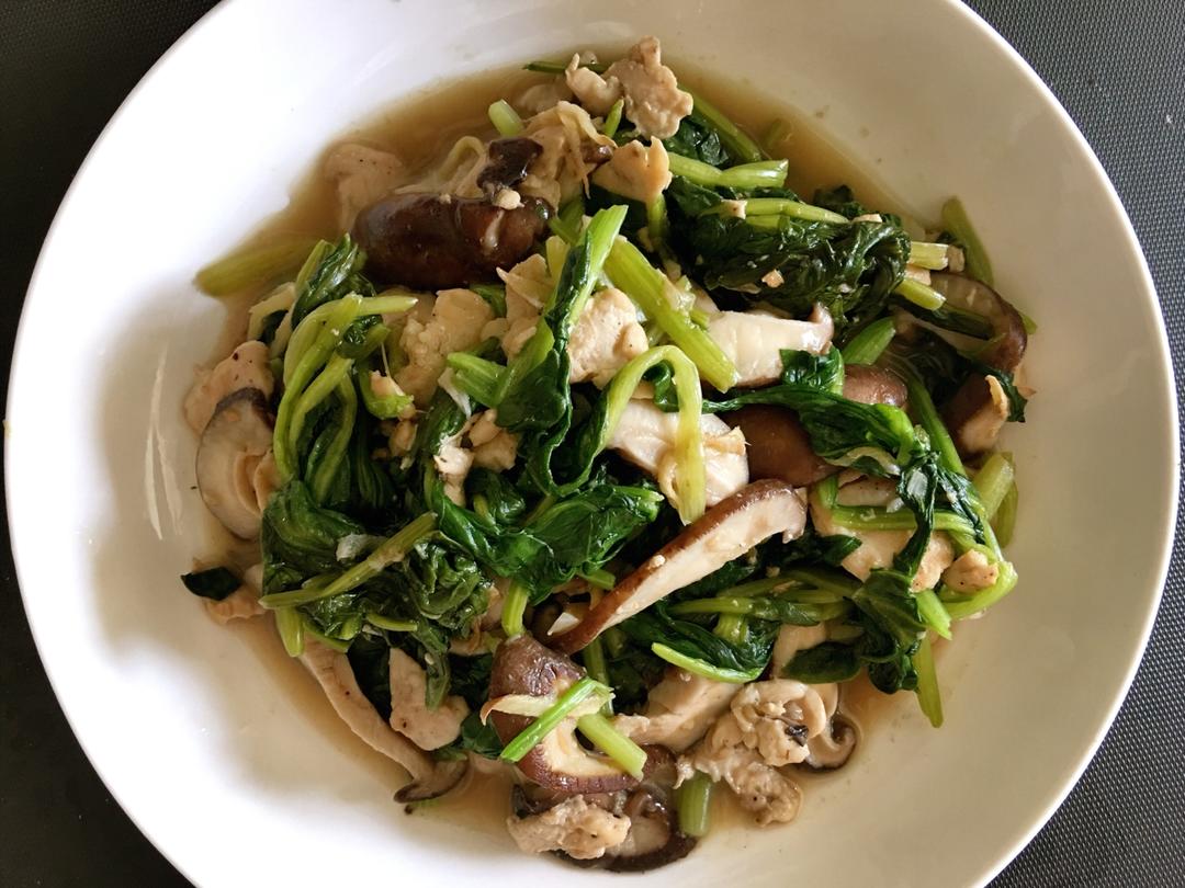 michellezhangluqing做的香菇菠菜
